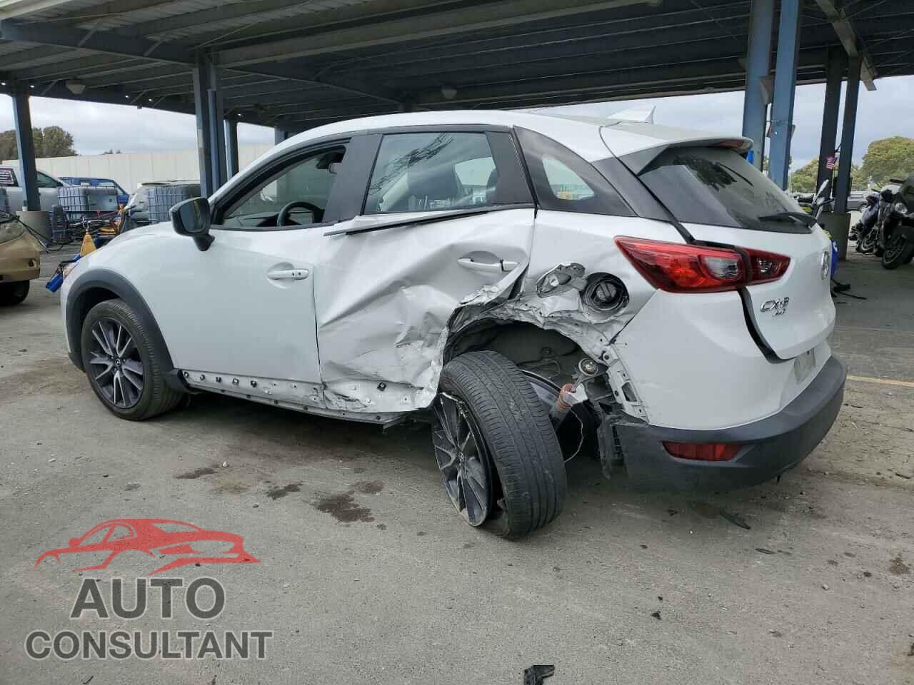 MAZDA CX-3 2018 - JM1DKFC71J0319318