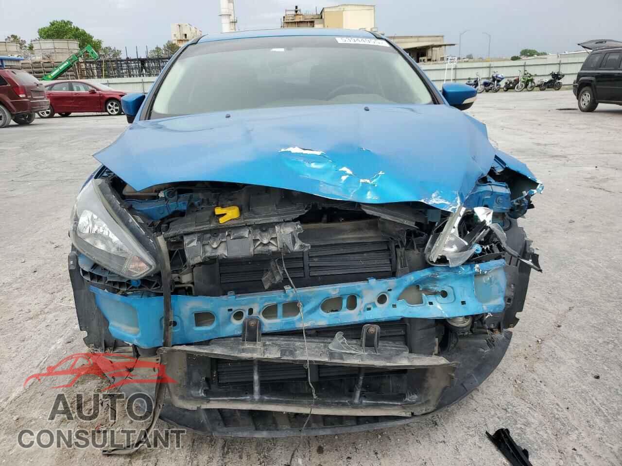 FORD FOCUS 2017 - 1FADP3M28HL244893