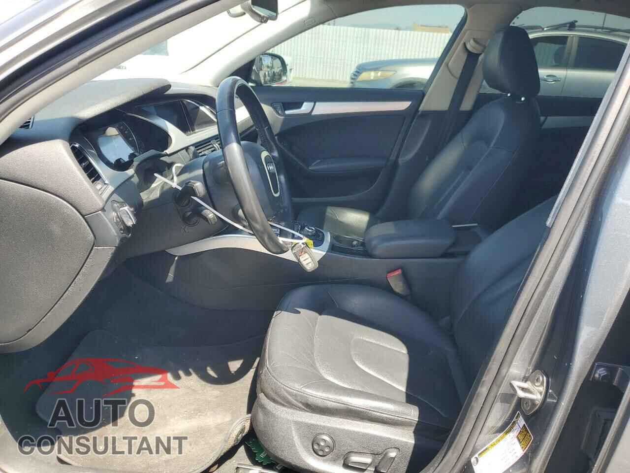 AUDI A4 2012 - WAUEFAFL7CN010072