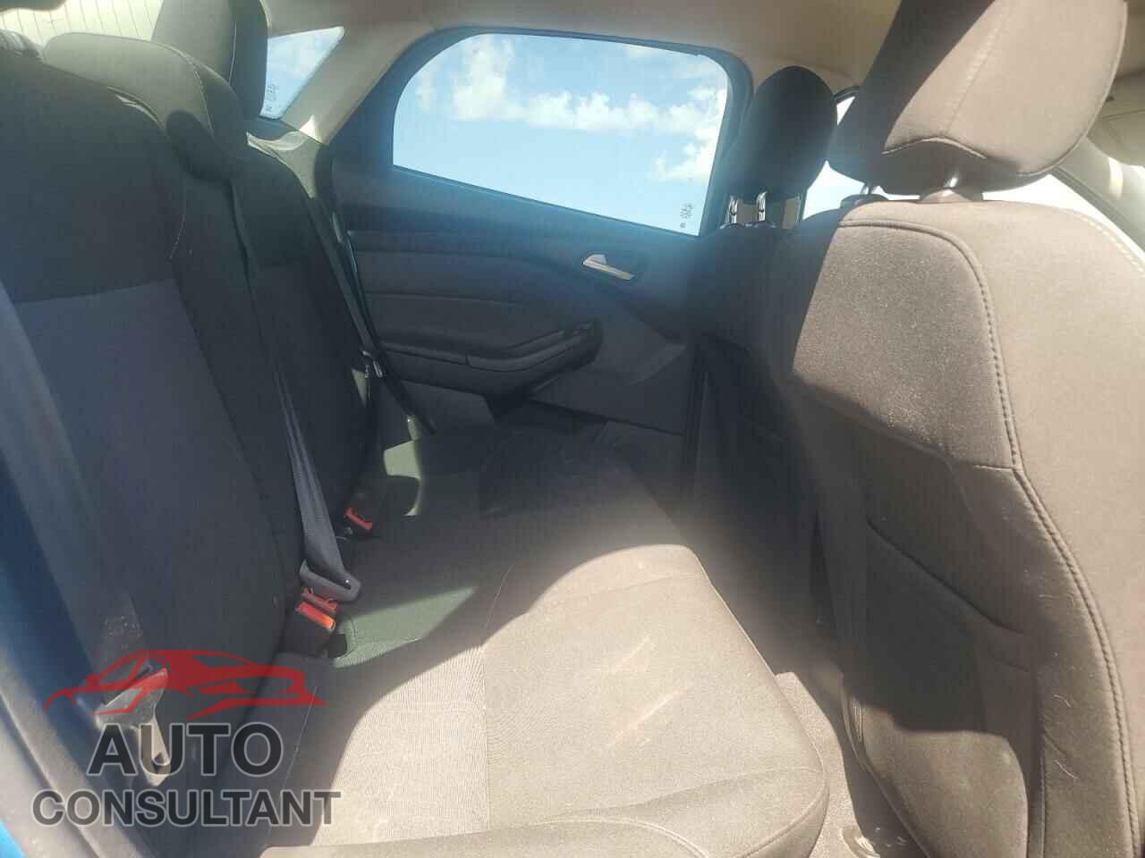 FORD FOCUS 2016 - 1FADP3F22GL369822