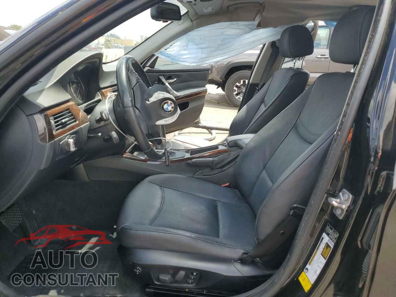 BMW 3 SERIES 2011 - WBAPH7G59BNM54526