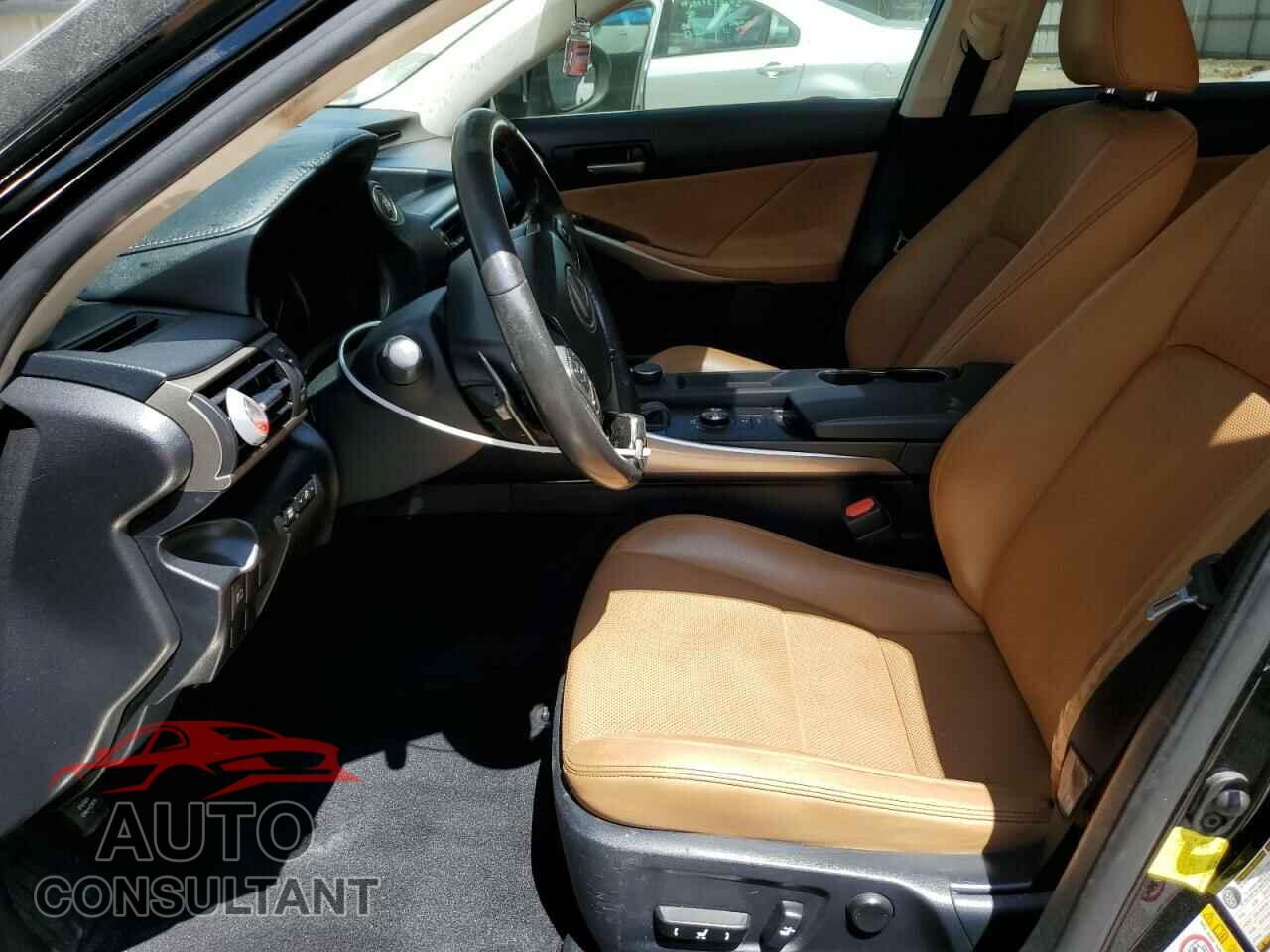 LEXUS IS 2017 - JTHBA1D24H5045334