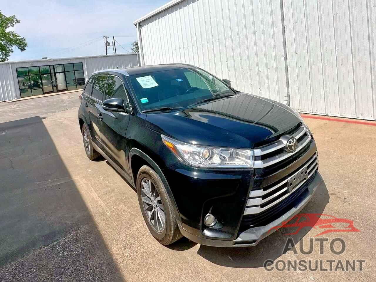 TOYOTA HIGHLANDER 2019 - 5TDKZRFH7KS572196