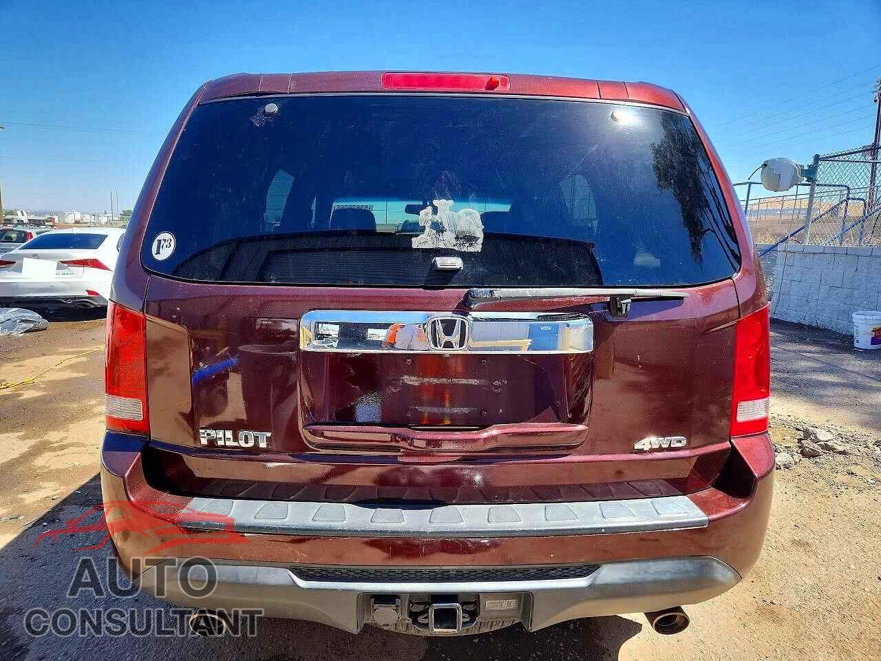 HONDA PILOT 2013 - 5FNYF4H50DB013010