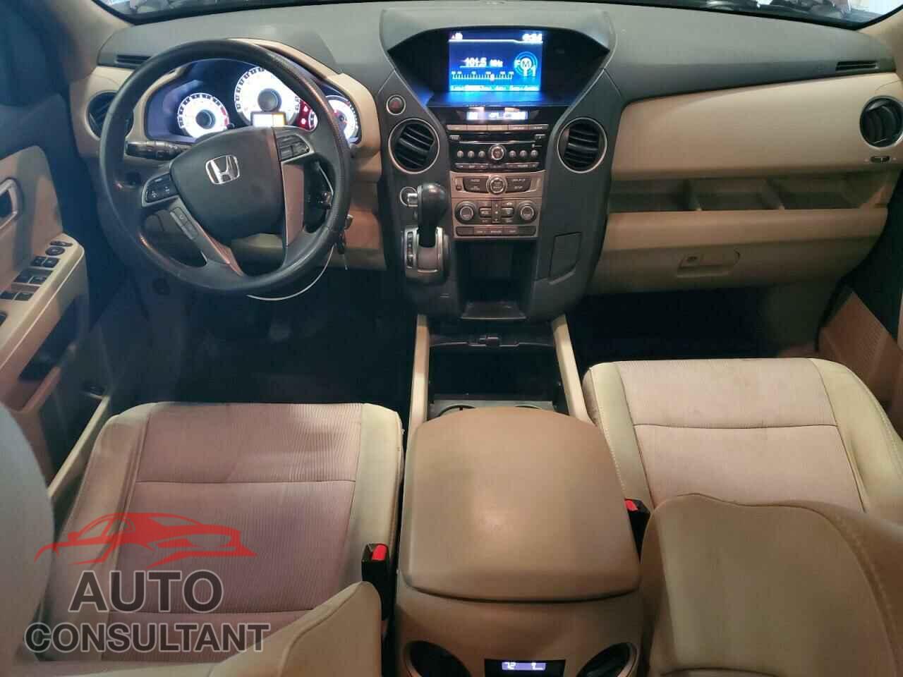 HONDA PILOT 2015 - 5FNYF4H40FB064128