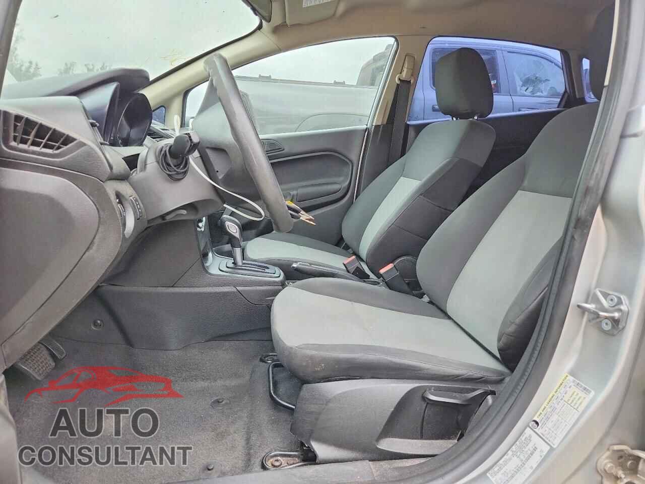 FORD FIESTA 2015 - 3FADP4AJ2FM198457