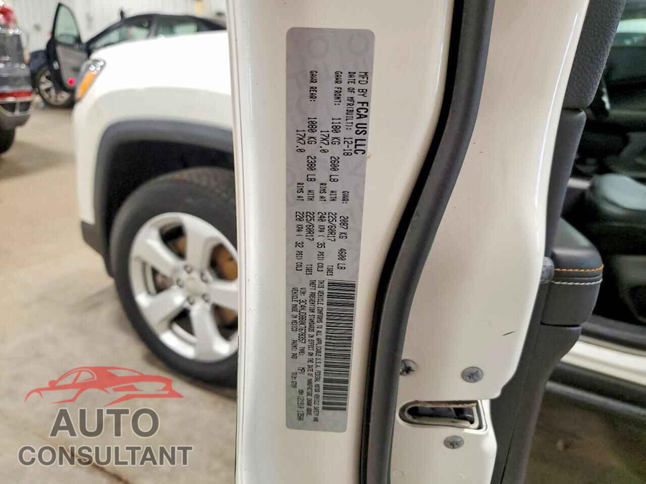 JEEP COMPASS 2019 - 3C4NJDBB0KT678357