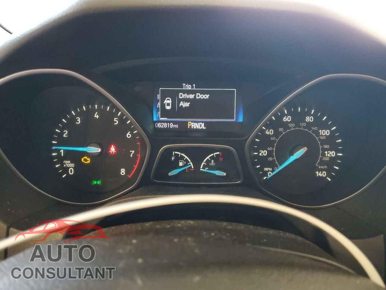 FORD FOCUS 2017 - 1FADP3E24HL207628