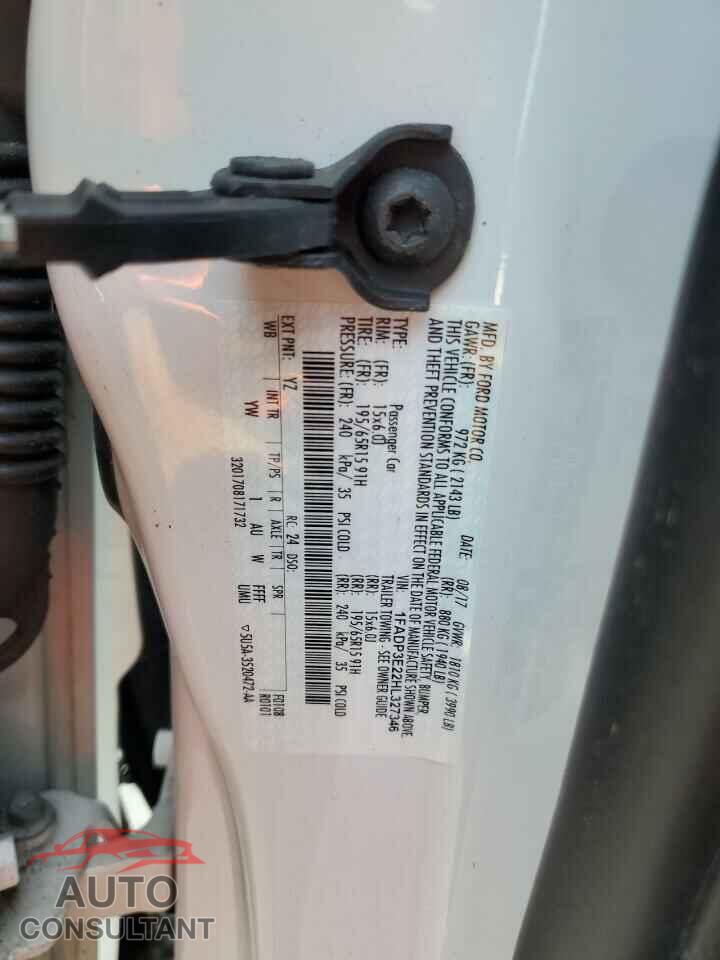 FORD FOCUS 2017 - 1FADP3E22HL327346