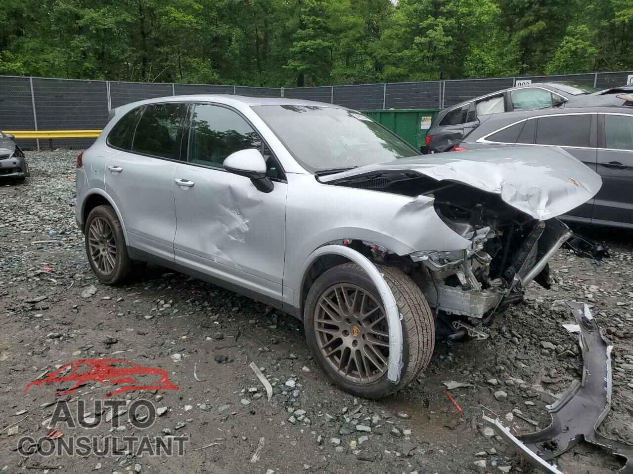 PORSCHE CAYENNE 2018 - WP1AA2A29JKA03089