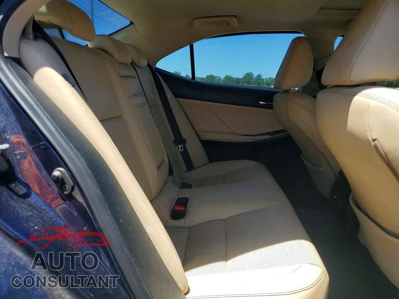 LEXUS IS 2014 - JTHBF1D22E5031381