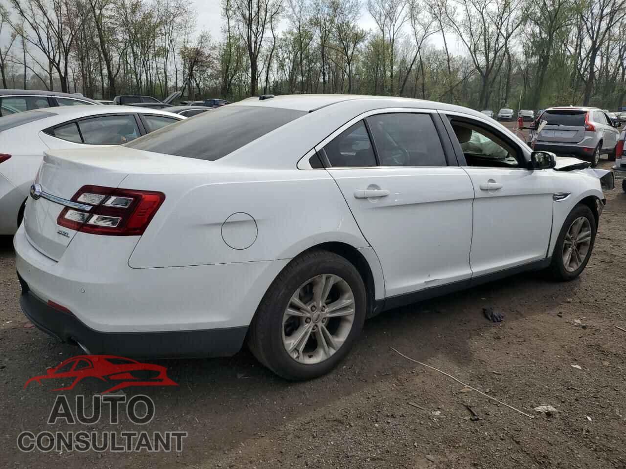 FORD TAURUS 2015 - 1FAHP2E83FG189225