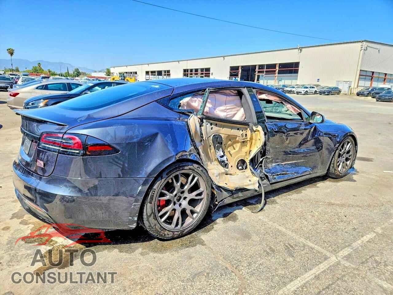 TESLA MODEL S 2023 - 5YJSA1E69PF527362