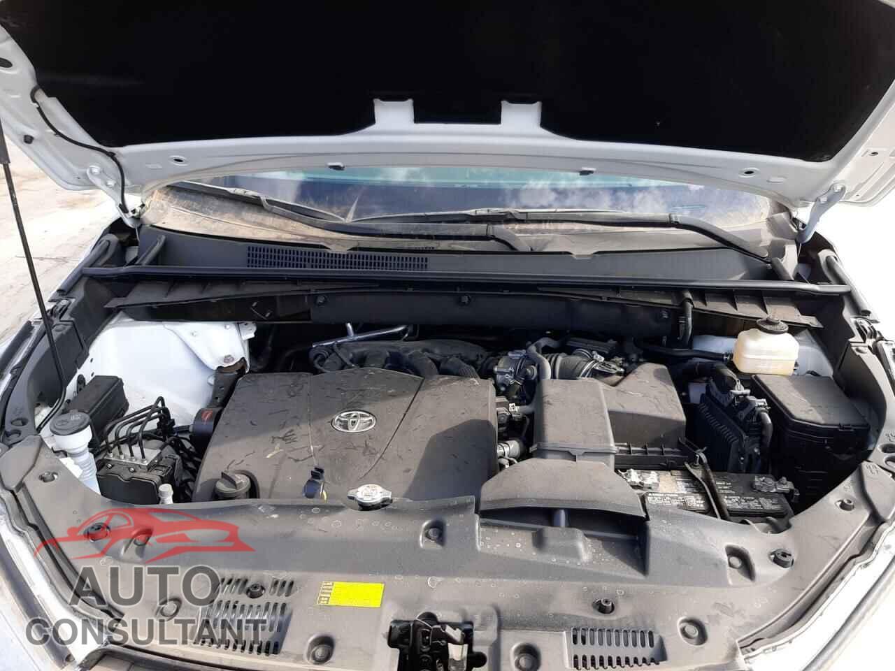 TOYOTA HIGHLANDER 2018 - 5TDZZRFH2JS257853