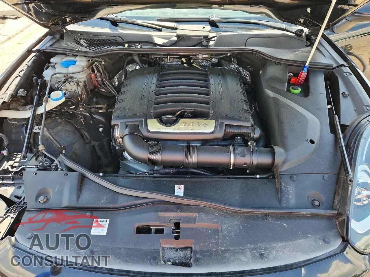 PORSCHE CAYENNE 2017 - WP1AA2A29HKA80782