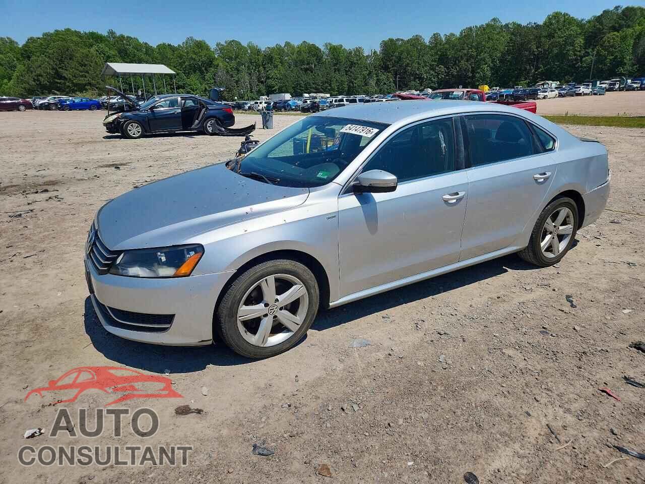 VOLKSWAGEN PASSAT 2014 - 1VWAT7A32EC048695