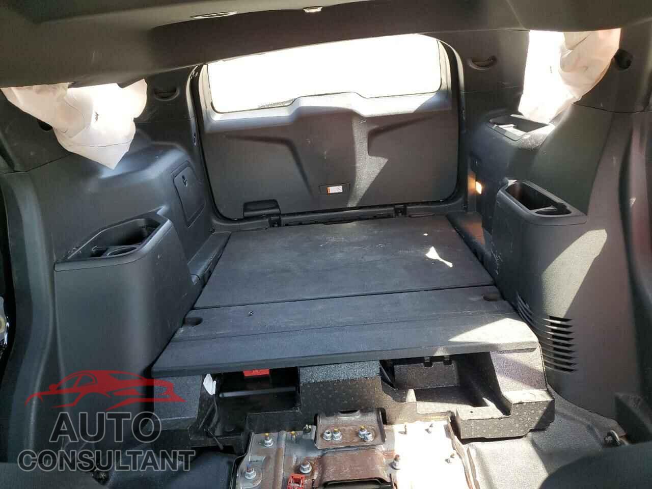 FORD EXPLORER 2017 - 1FM5K8AR7HGD58321
