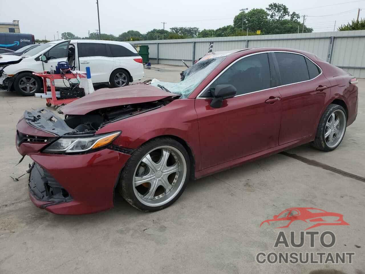 TOYOTA CAMRY 2018 - 4T1B11HK2JU574977