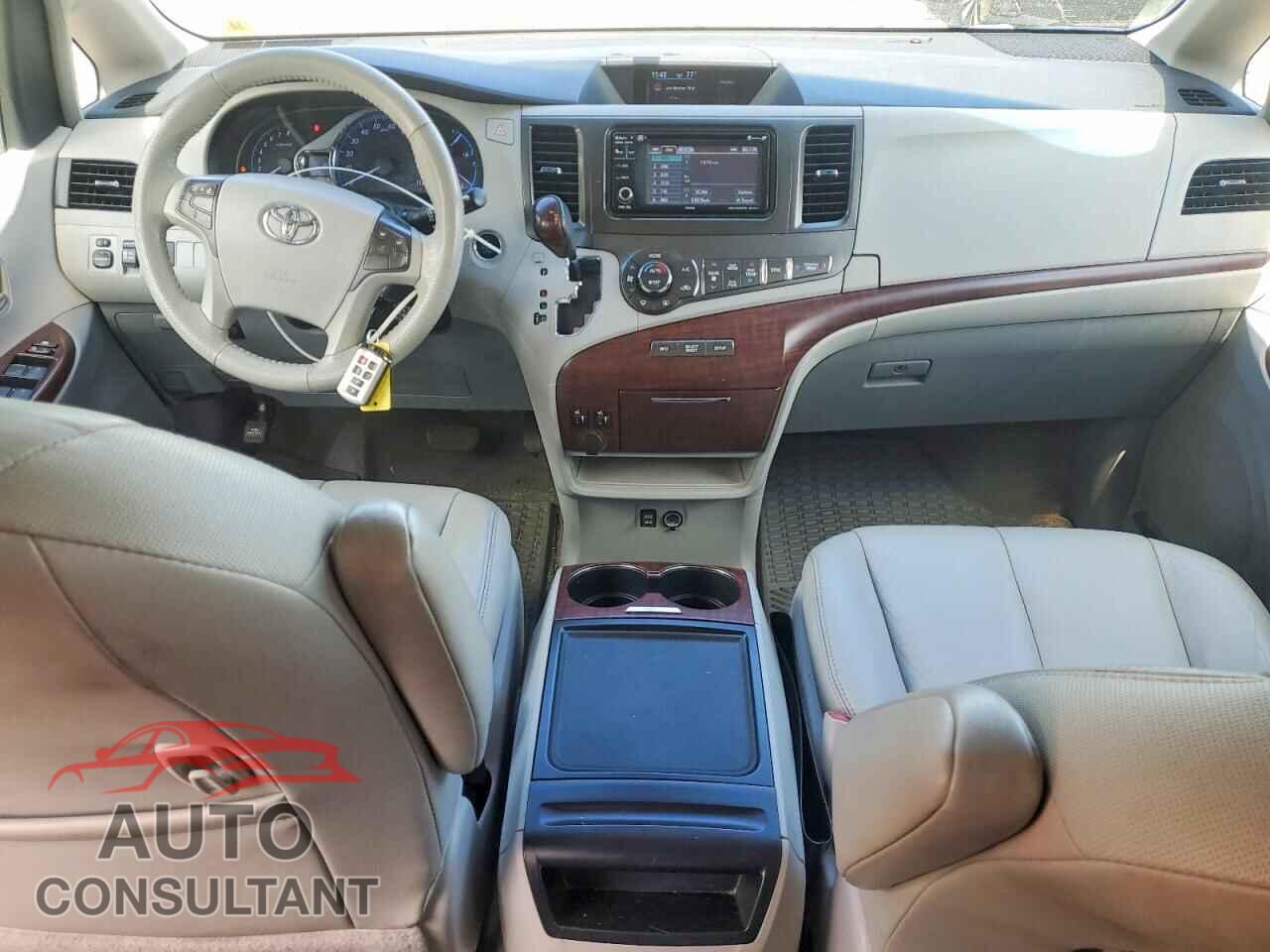 TOYOTA SIENNA 2013 - 5TDYK3DC2DS366709