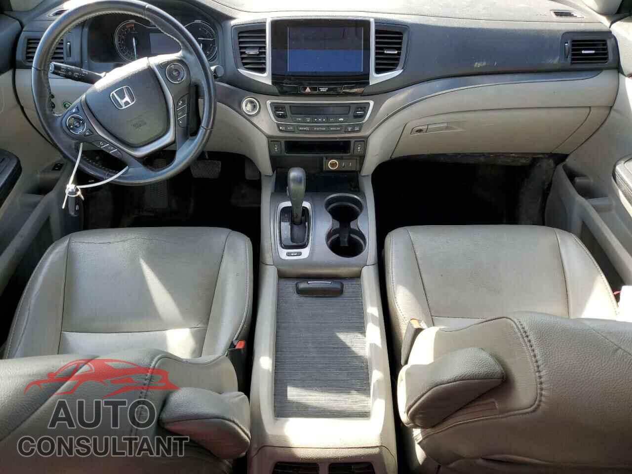 HONDA PILOT 2017 - 5FNYF6H55HB048689