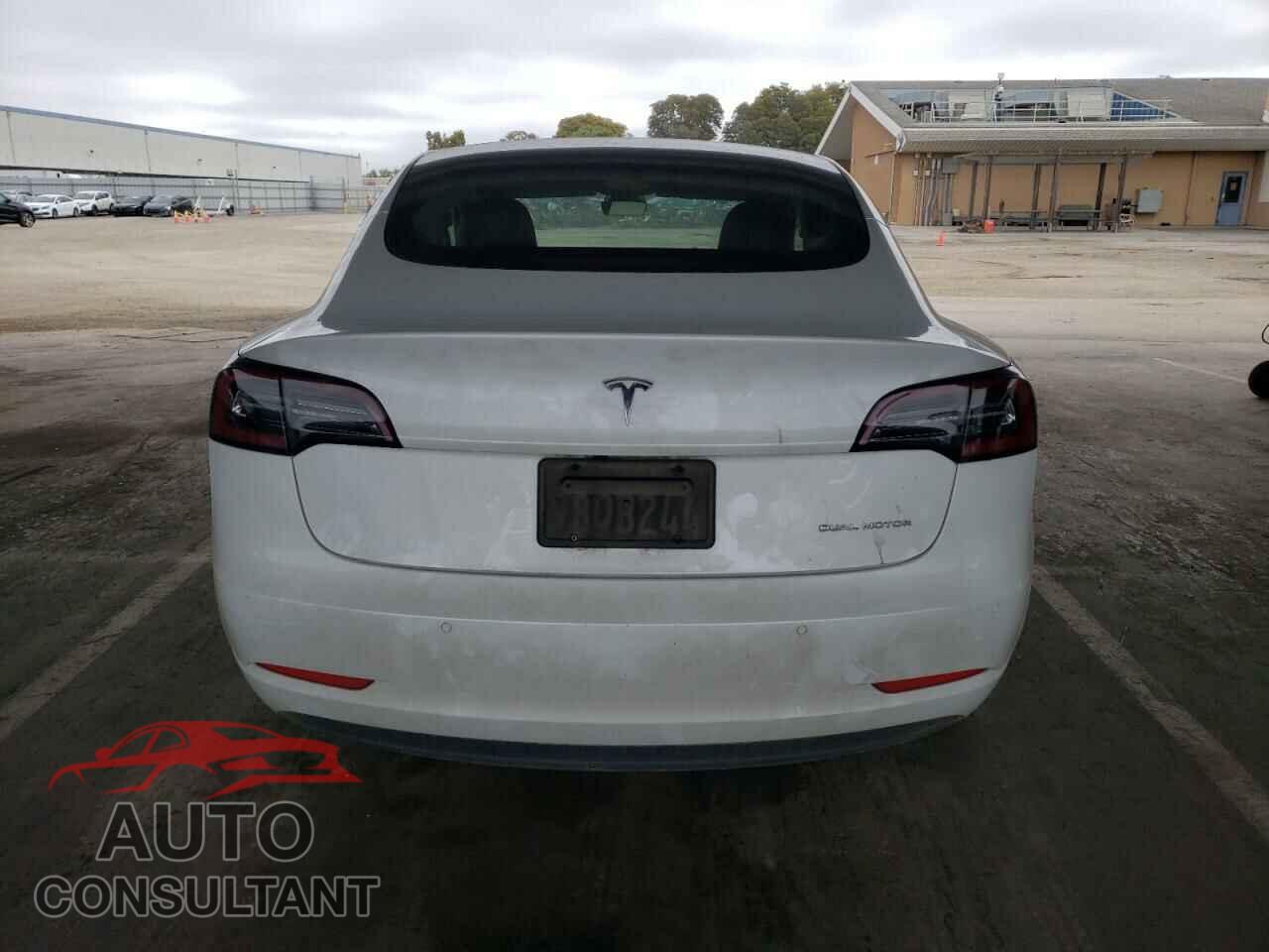 TESLA MODEL 3 2022 - 5YJ3E1EB2NF267485