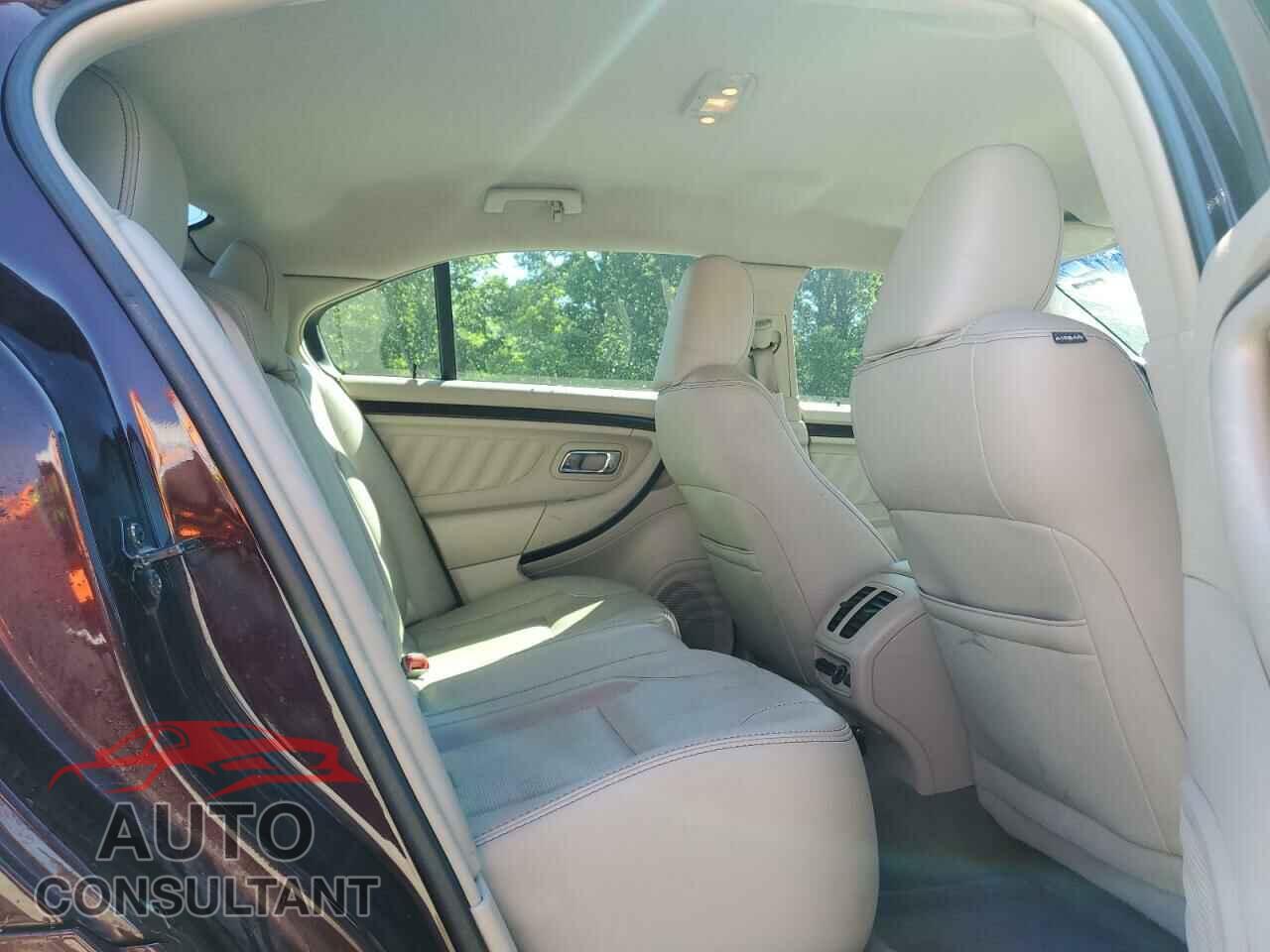 FORD TAURUS 2011 - 1FAHP2FW1BG131525
