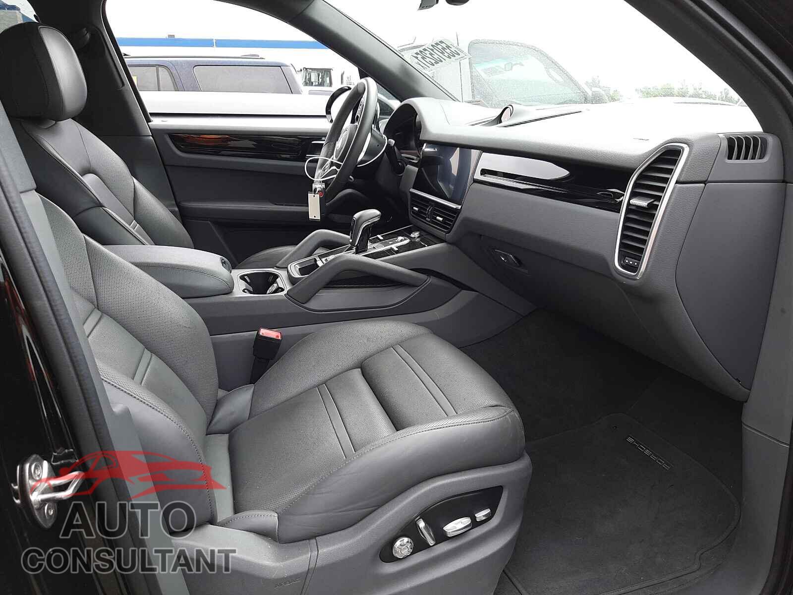 PORSCHE CAYENNE 2020 - WP1AA2AY0LDA07060