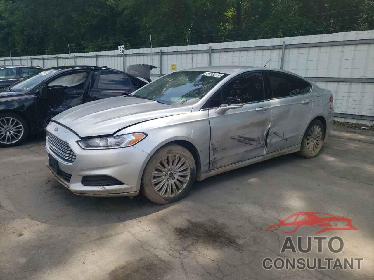FORD FUSION 2015 - 3FA6P0LU8FR236107