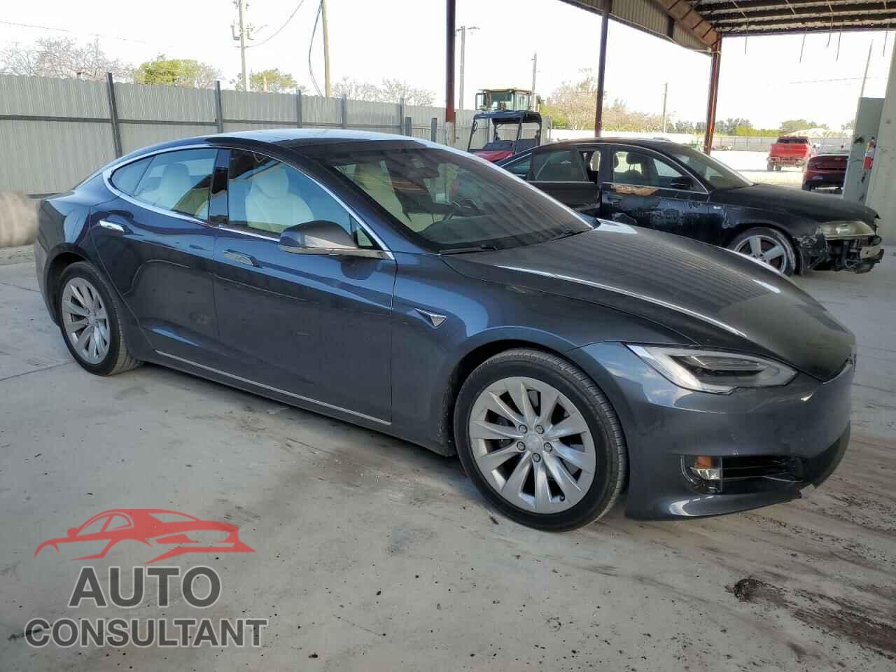 TESLA MODEL S 2017 - 5YJSA1E10HF211273