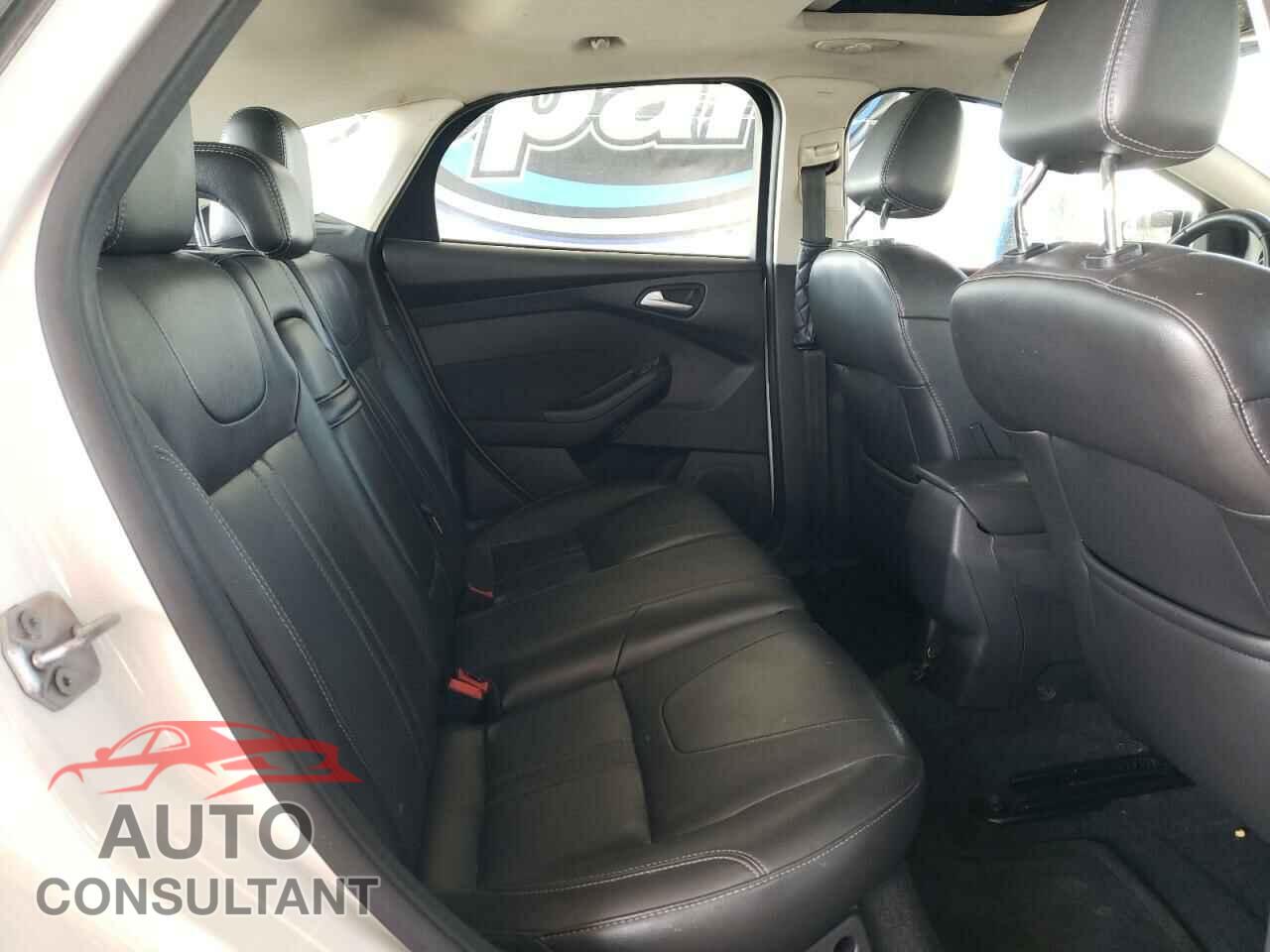 FORD FOCUS 2012 - 1FAHP3M29CL331714
