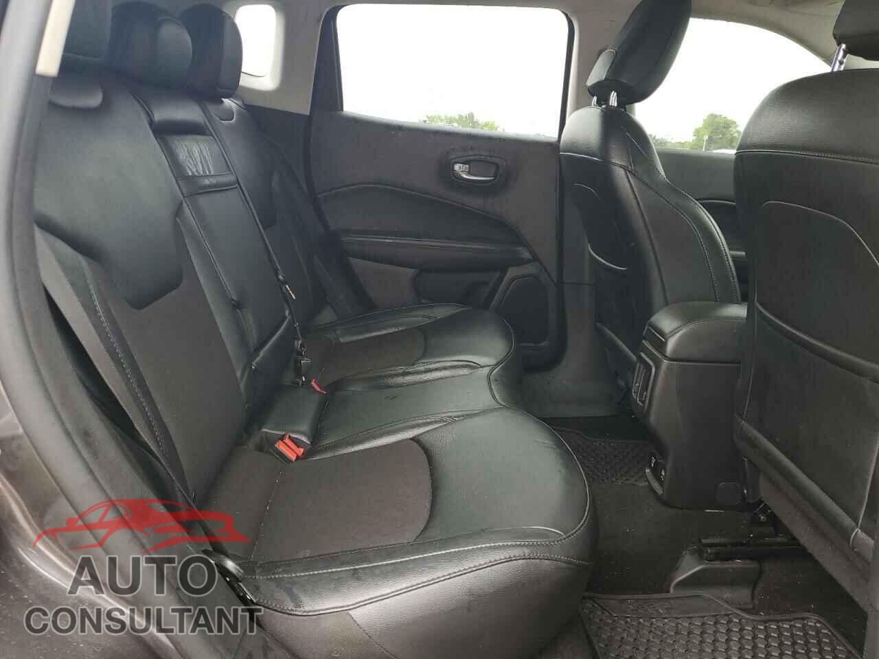 JEEP COMPASS 2019 - 3C4NJDBB7KT839478