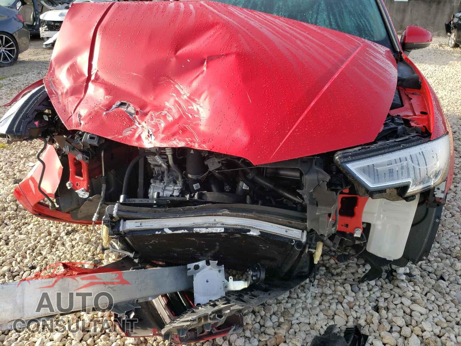 AUDI A3 2019 - WAUAUGFF9KA095715