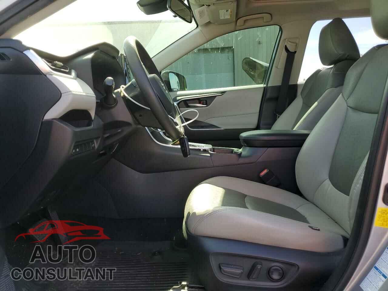 TOYOTA RAV4 2019 - JTMP1RFV6KD046351