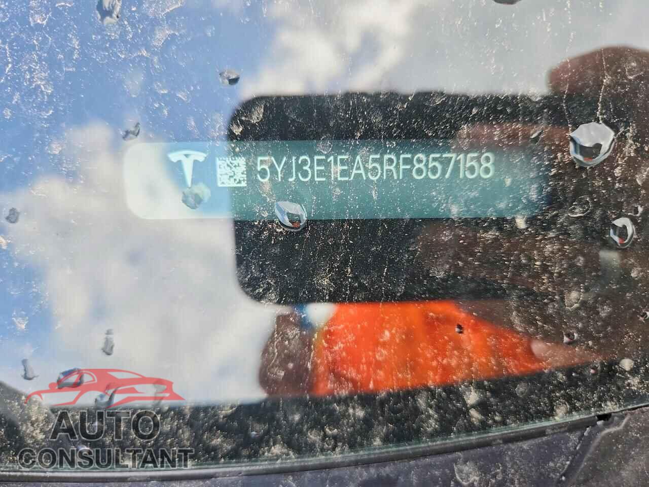 TESLA MODEL 3 2024 - 5YJ3E1EA5RF857158