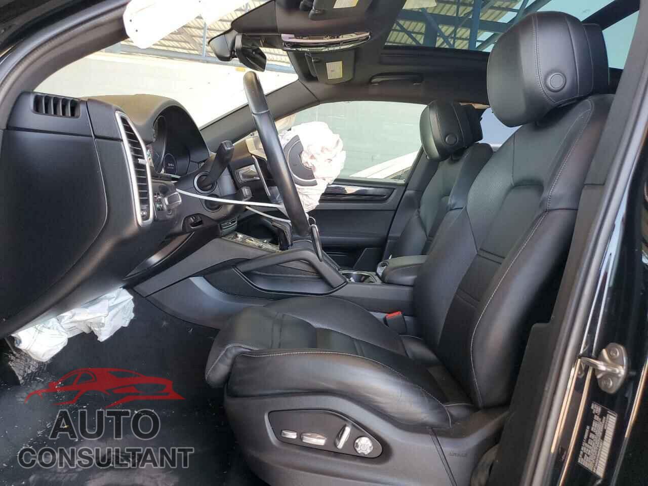 PORSCHE CAYENNE 2021 - WP1AA2AY0MDA05827