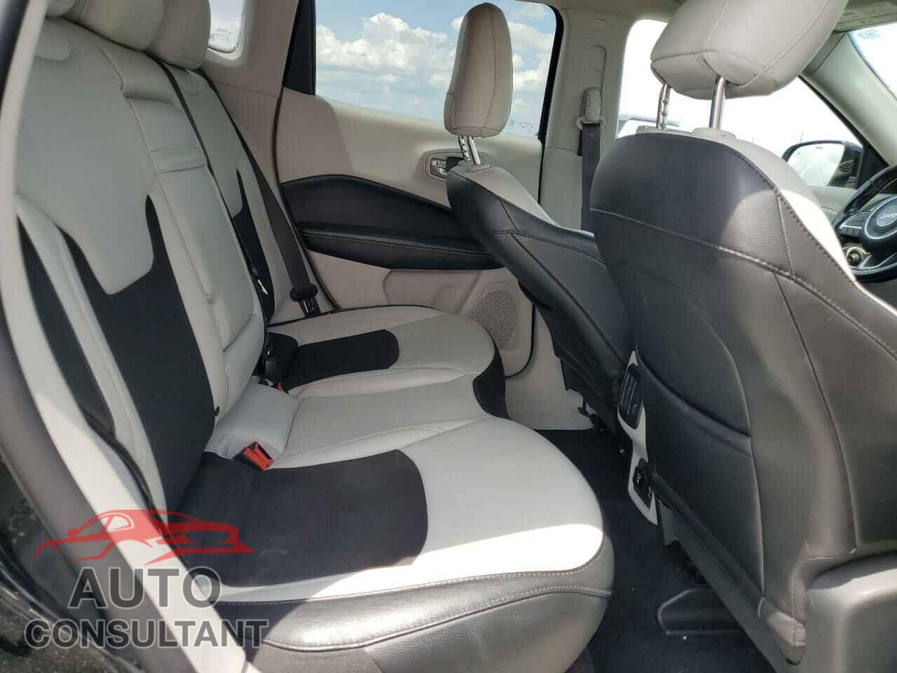 JEEP COMPASS 2019 - 3C4NJDBB0KT790625