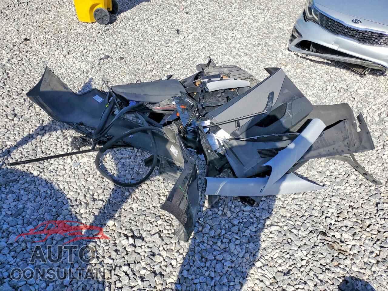 TESLA MODEL 3 2024 - 5YJ3E1EA6RF827988