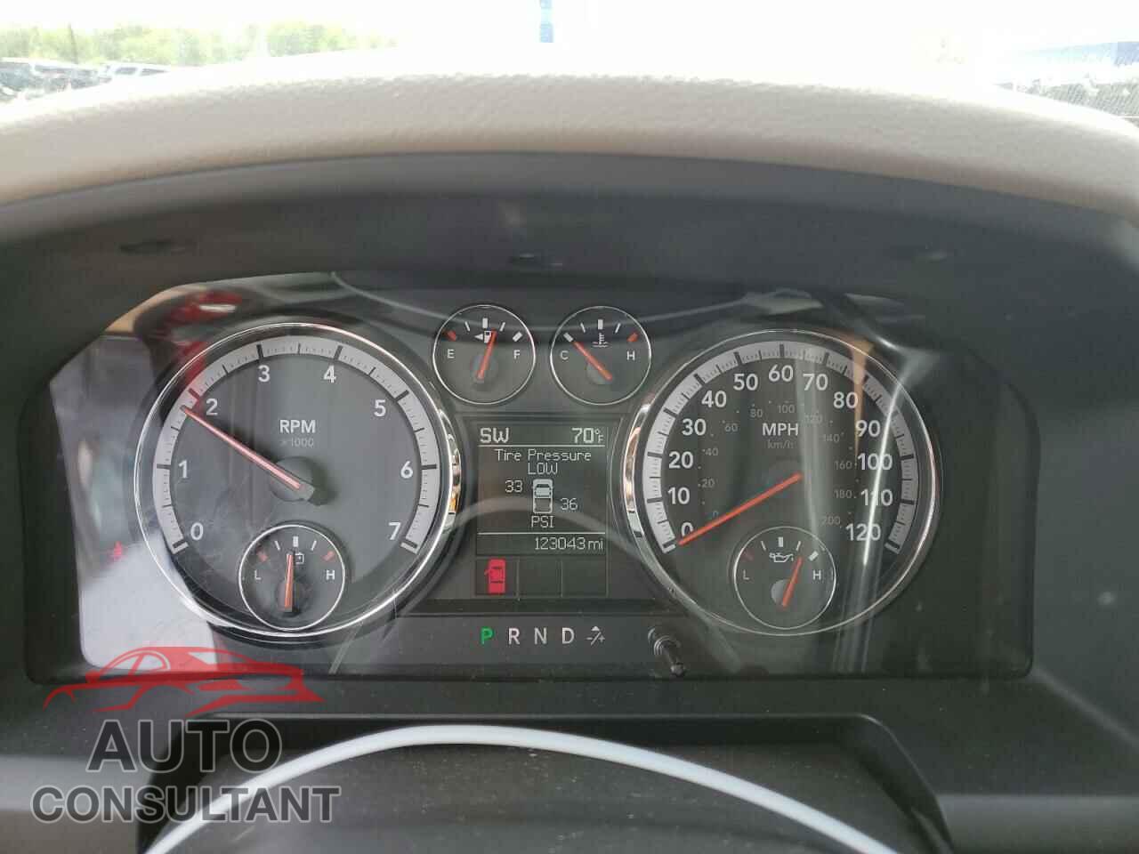 DODGE RAM 1500 2012 - 1C6RD7LT0CS295398