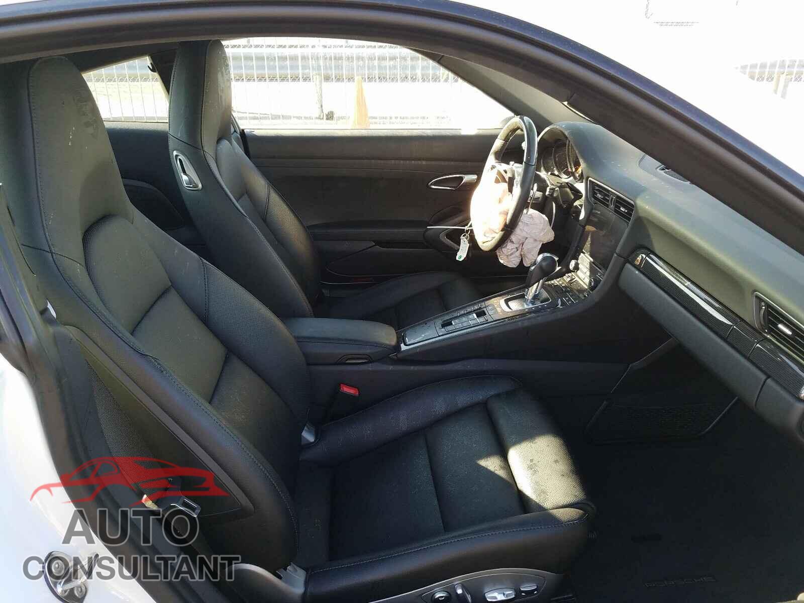 PORSCHE 911 2018 - WP0AA2A94JS105964