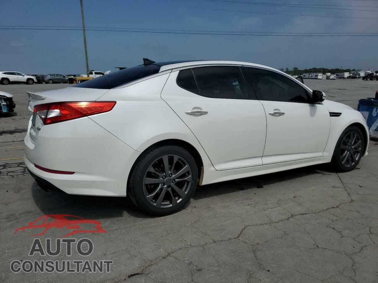 KIA OPTIMA 2011 - KNAGR4A65B5166161