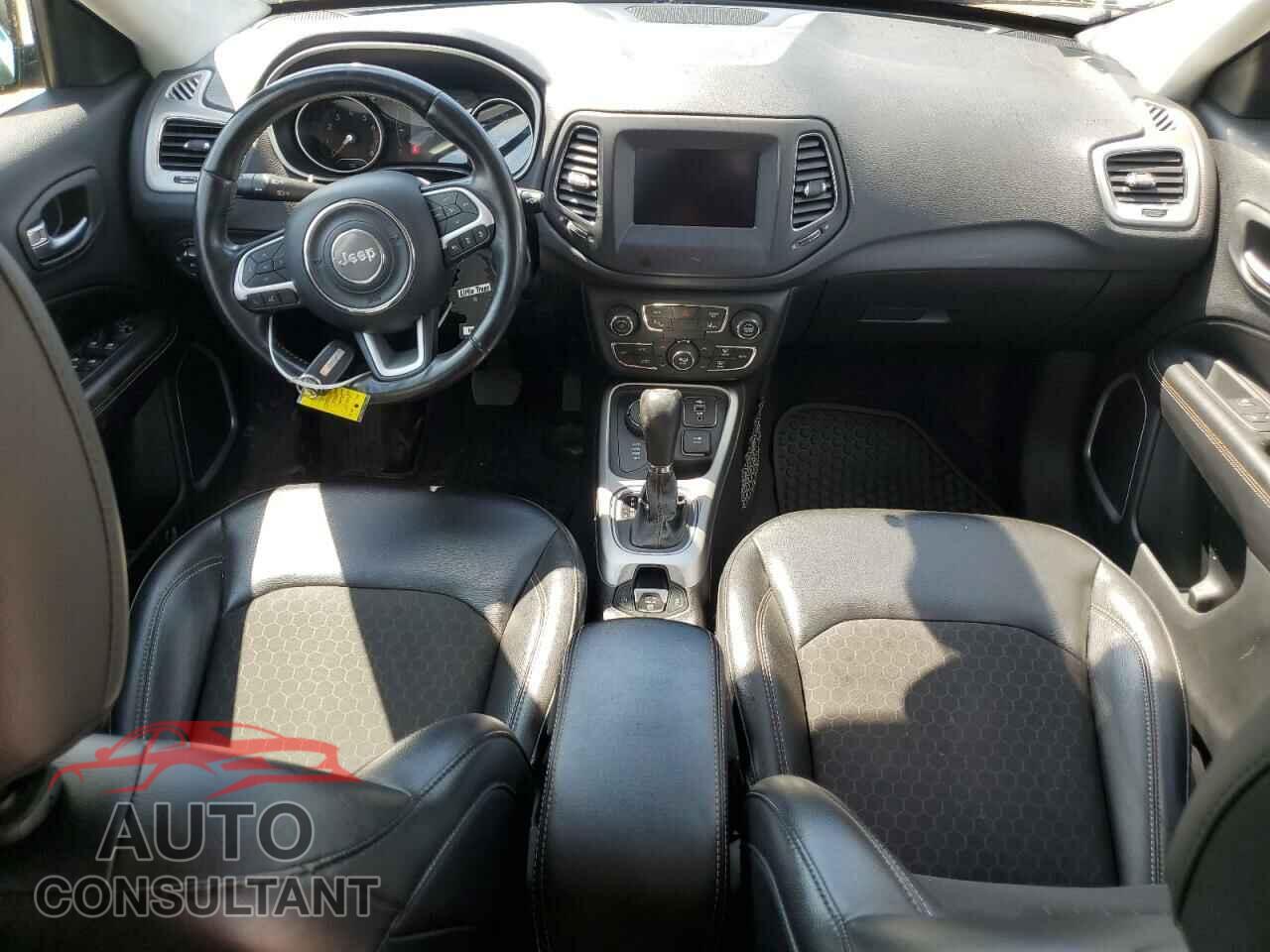 JEEP COMPASS 2020 - 3C4NJDBB9LT255410