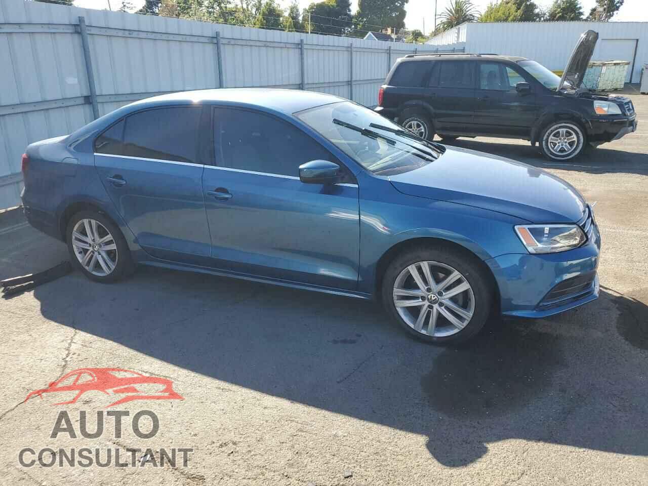 VOLKSWAGEN JETTA 2017 - 3VW2B7AJXHM256008