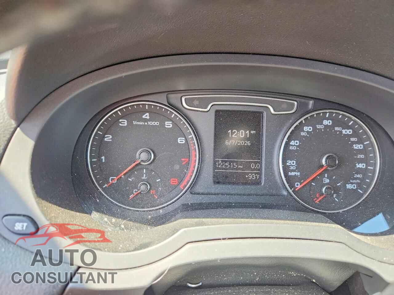 AUDI Q3 2015 - WA1BFCFS5FR003489