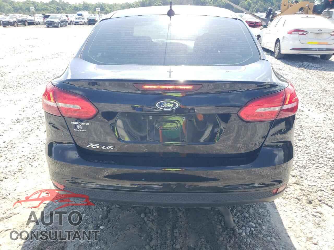 FORD FOCUS 2018 - 1FADP3E24JL201155