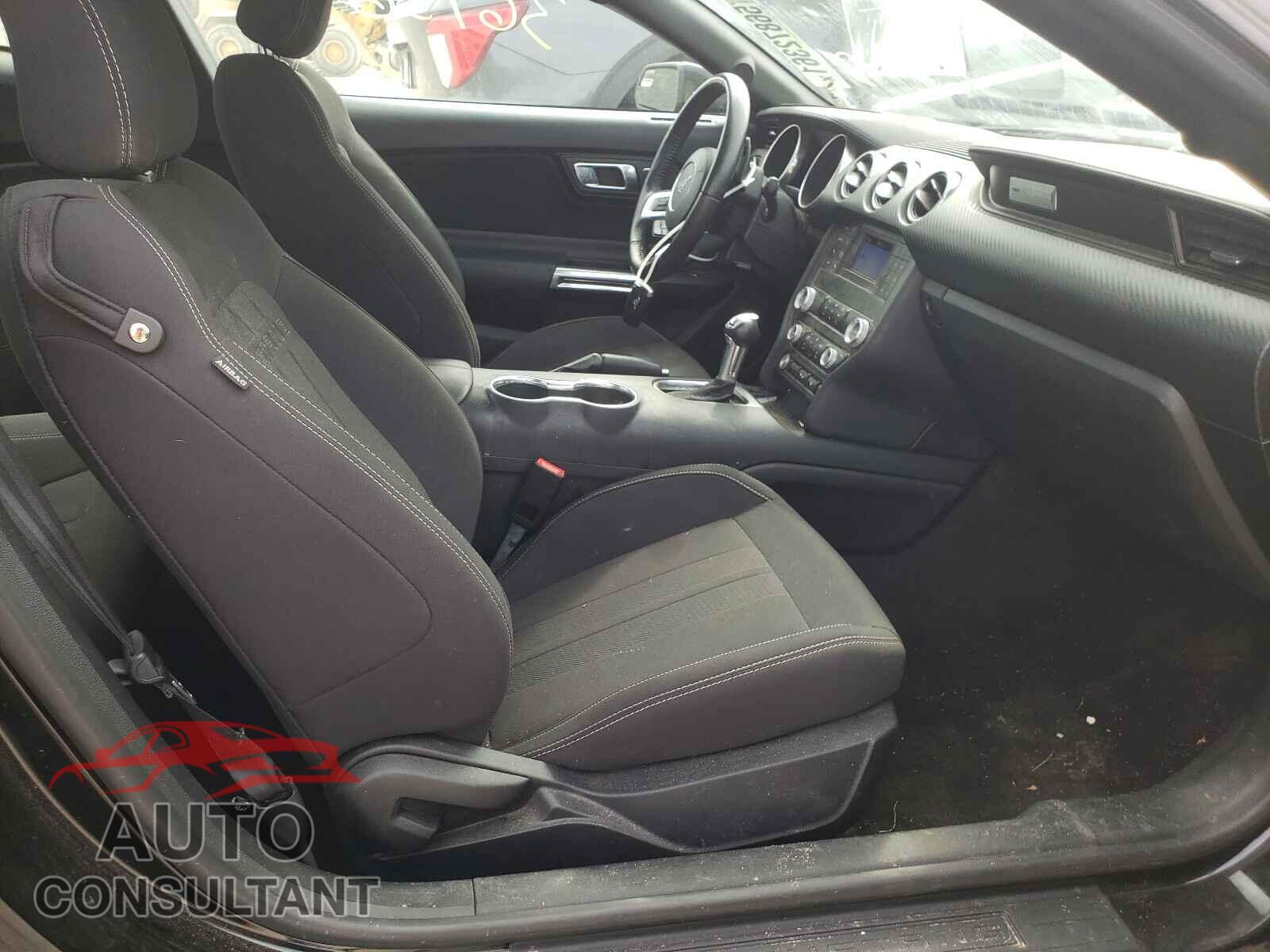 FORD MUSTANG 2019 - 1FA6P8TH0K5105591