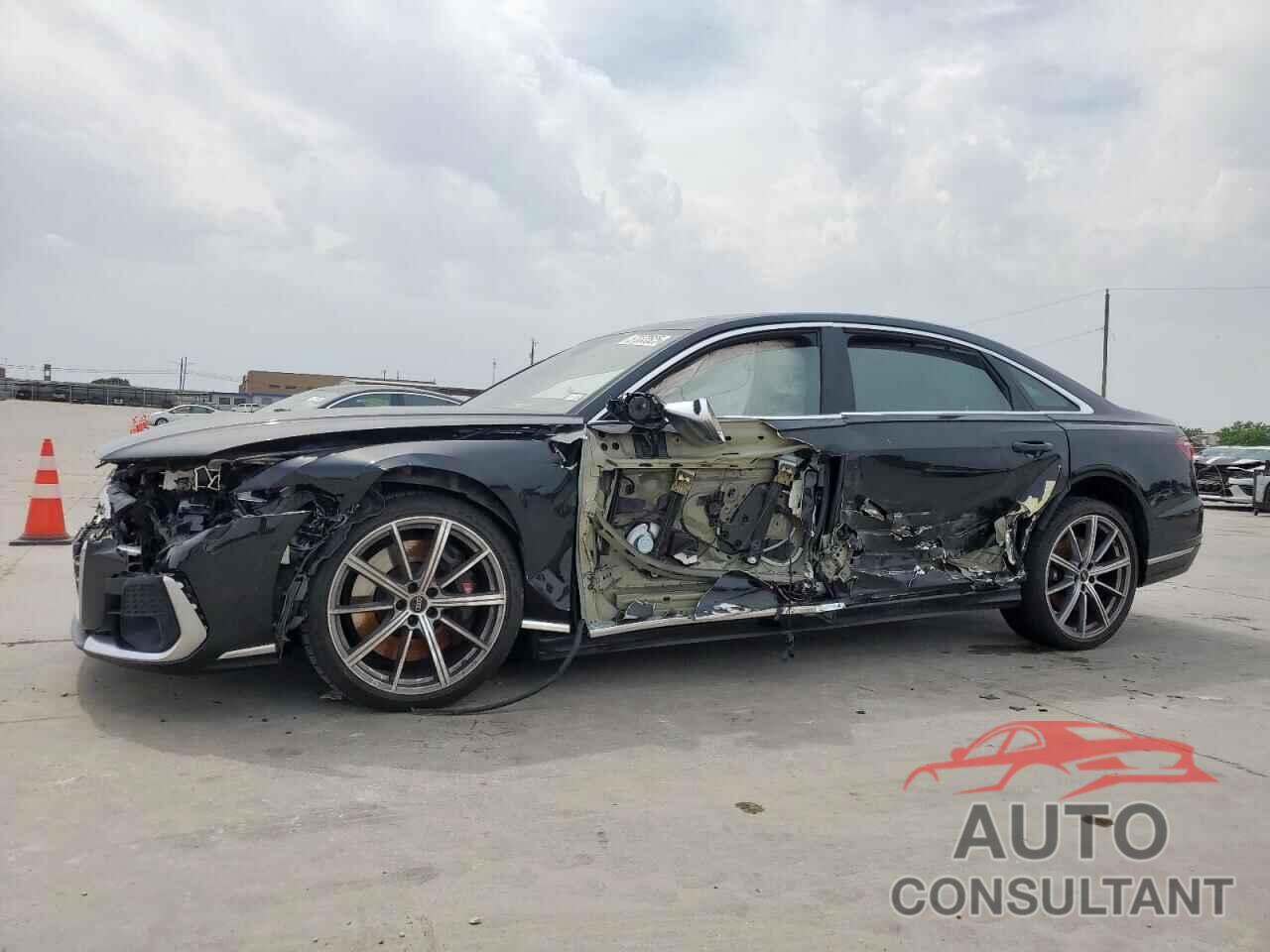 AUDI S8 2023 - WAULSAF81PN002747