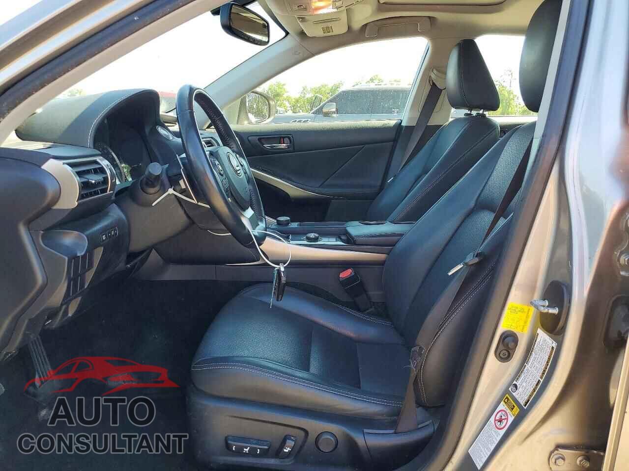 LEXUS IS 2015 - JTHCF1D28F5018236
