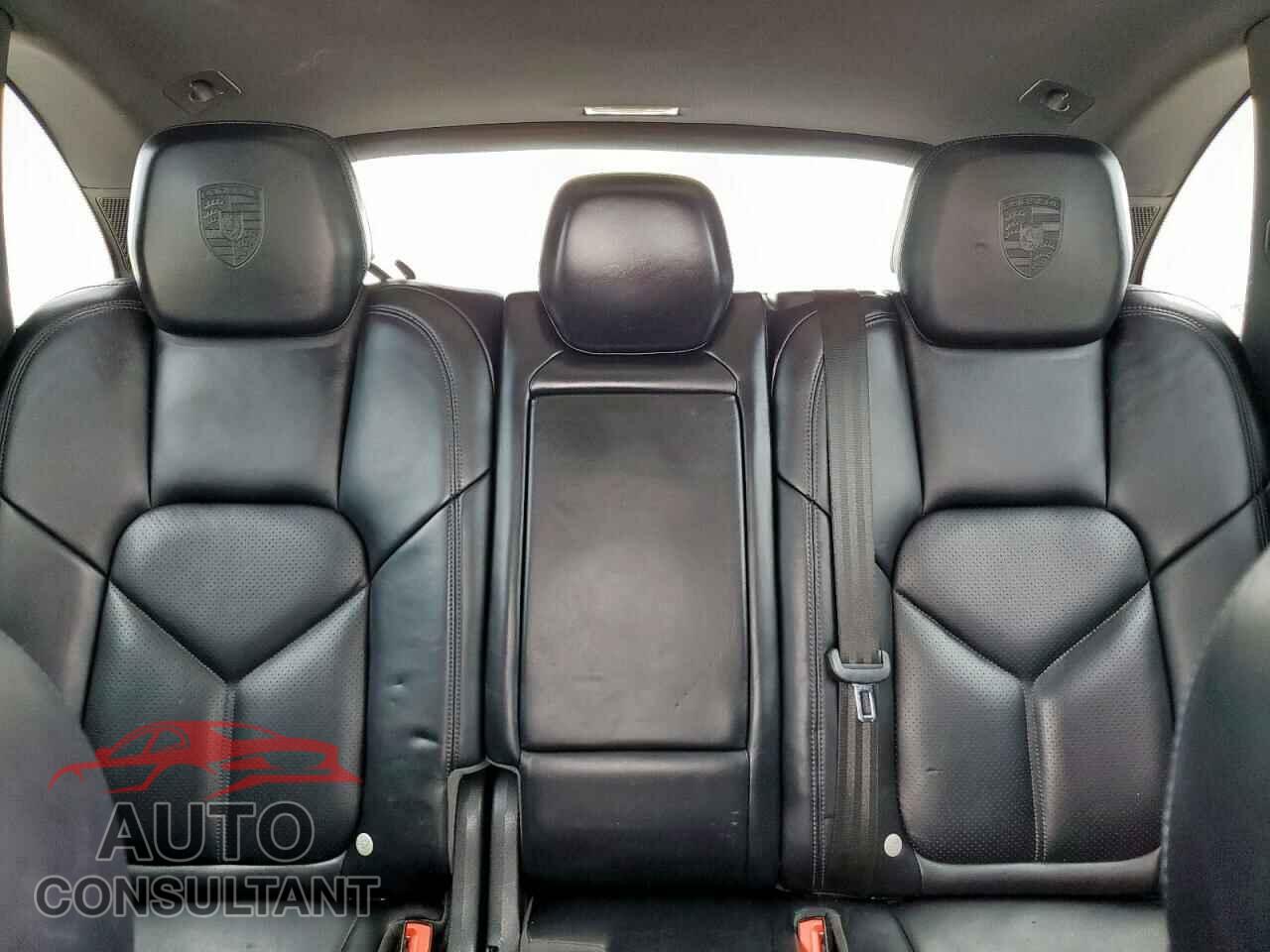 PORSCHE CAYENNE 2017 - WP1AA2A23HKA85783