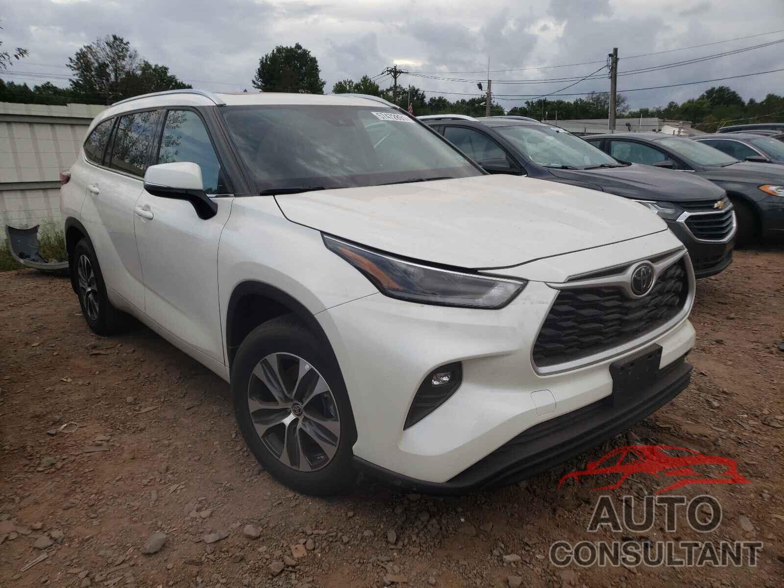 TOYOTA HIGHLANDER 2021 - 5TDGZRBH3MS533782