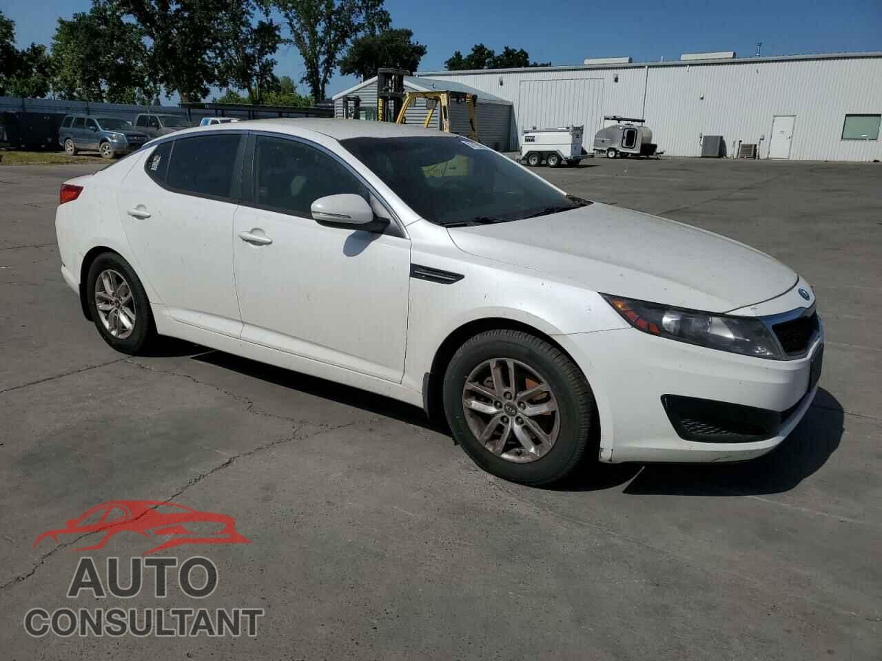 KIA OPTIMA 2011 - KNAGM4A79B5134028